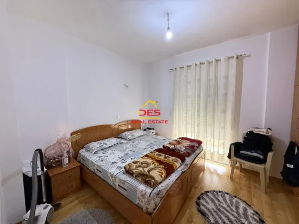 Vlore, shitet apartament 2+1+Ballkon Kati 2, 102 m² (Rruga Petro Marko)