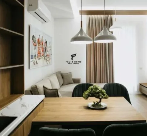 Tirane, jepet me qera apartament 1+1+Ballkon Kati 4, 46 m² 900 € (STACIONI TRENIT)