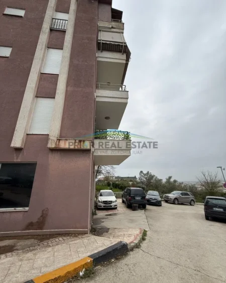 Tirane, shitet apartament 2+1+2 , Kati 3, 102.2 m² 210.000 € (Rr Peti, Liqeni i Thate)