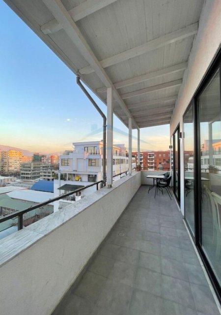 Tirane, jepet me qera apartament 2+1+Ballkon Kati 10, 85 m² 900 € (Kompleksi Delijorgji)