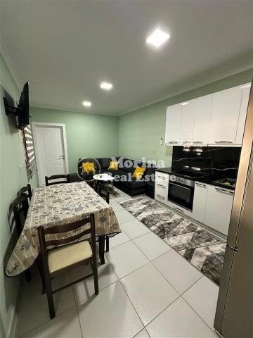 Tirane, jepet me qera apartament 1+1 Kati 5, 50 m² 450 € (Don Bosko)