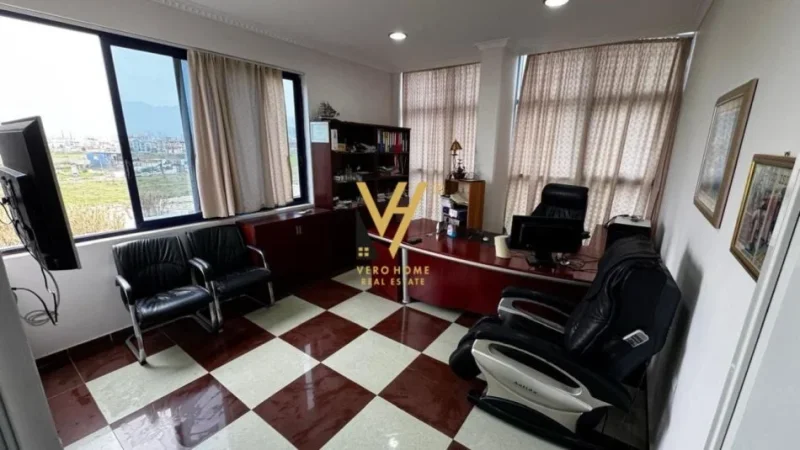 Tirane, jepet me qera ambjent biznesi Kati 3, 1.250 m² 3.200 € (SHARRE)