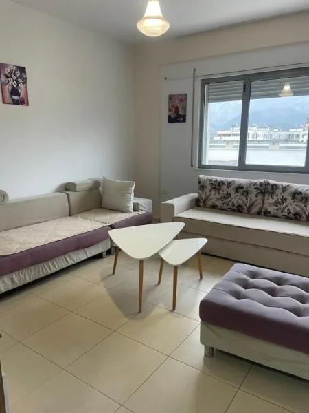 Tirane, jepet me qera apartament 2+1+Ballkon Kati 6, 100 m² 500 € (Rruga 5 Maj , Concord Center)