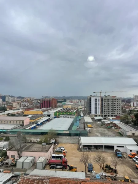Tirane, jepet me qera apartament 2+1+Ballkon Kati 6, 100 m² 500 € (Rruga 5 Maj , Concord Center)