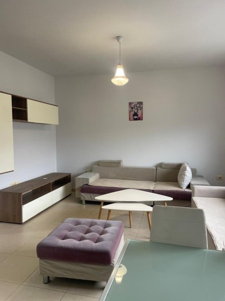 Tirane, jepet me qera apartament 2+1+Ballkon Kati 6, 100 m² 500 € (Rruga 5 Maj , Concord Center)
