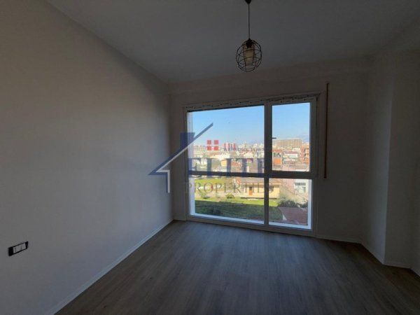 Tirane, jepet me qera apartament 2+1+Ballkon Kati 2, 123 m² 550 € (Fundi i Bulevardit te Ri)