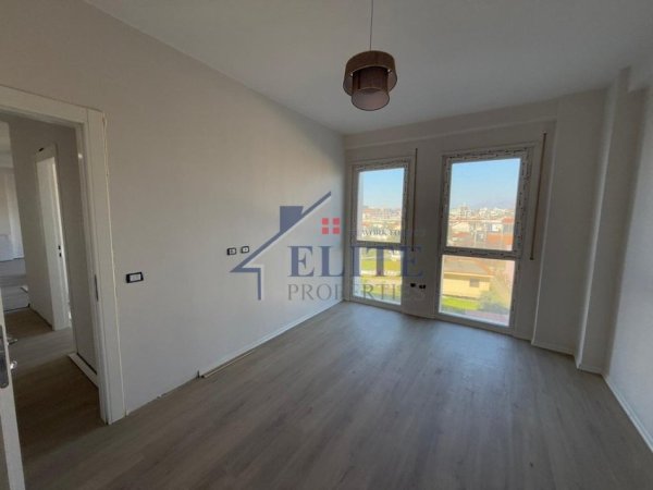 Tirane, jepet me qera apartament 2+1+Ballkon Kati 2, 123 m² 550 € (Fundi i Bulevardit te Ri)
