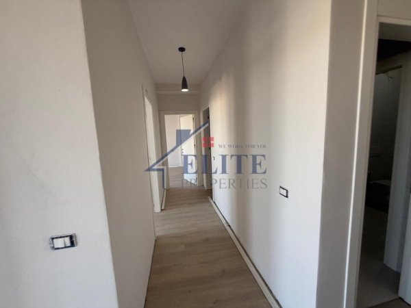 Tirane, jepet me qera apartament 2+1+Ballkon Kati 2, 123 m² 550 € (Fundi i Bulevardit te Ri)