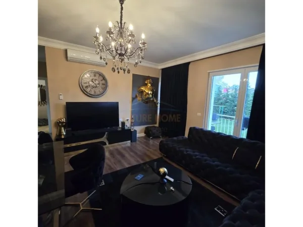 Tirane, shes 2+1+Ballkon Kati 1, 94 m² 330.000 € (TEG)