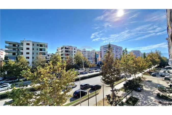 Vlore, shitet apartament 1+1+Ballkon Kati 3, 94 m² 97.000 € (Transballkanike)