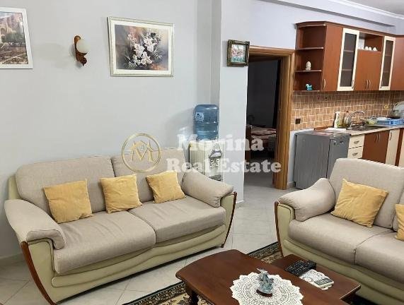 Tirane, jepet me qera apartament 2+1 Kati 1, 90 m² 500 € (Qender)