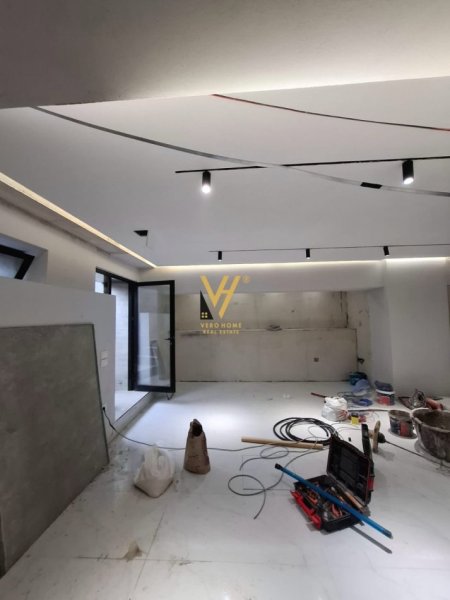 Tirane, jepet me qera magazine Kati -1, 120 m² 1.200 € (KOMUNA PARISIT)