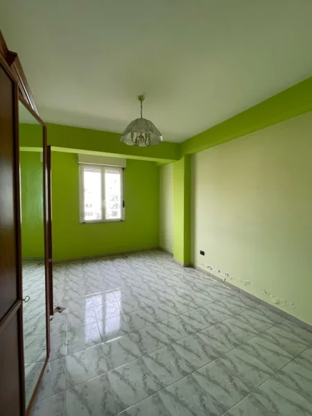 Durres, shitet apartament 2+1+Ballkon Kati 5, 97 m² 90.000 € (Kryqi Kuq Durres)