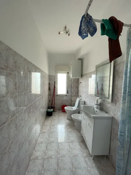 Durres, shitet apartament 2+1+Ballkon Kati 5, 97 m² 90.000 € (Kryqi Kuq Durres)