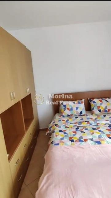 Tirane, jepet me qera apartament 1+1 Kati 6, 65 m² 350 € (Ali Demi)