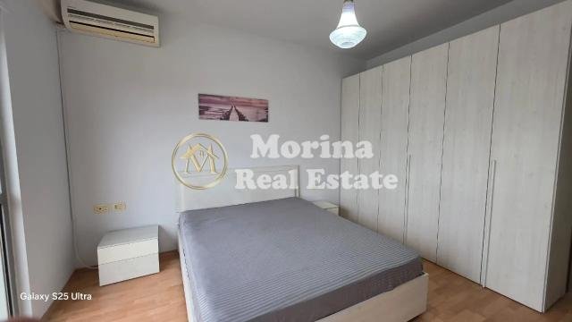 Tirane, jepet me qera apartament 2+1+Ballkon Kati 5, 95 m² 500 € (Rruga 5 Maji)