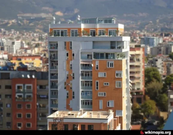 Tirane, jepet me qera zyre Kati 5, 114 m² (Stadiumi Arena)
