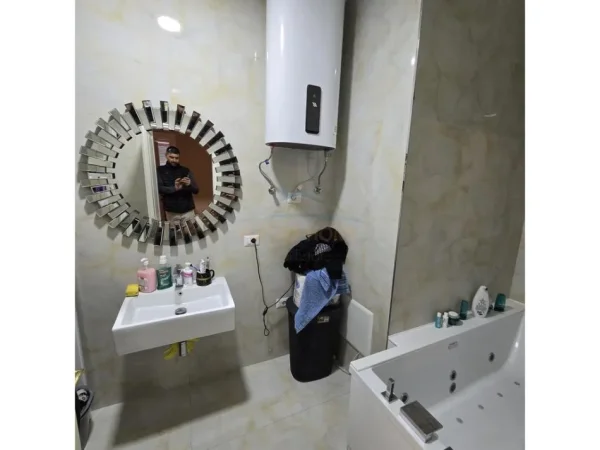 Tirane, shitet apartament 2+1+Aneks+Ballkon Kati 1, 93 m² 330.000 € (TEG)