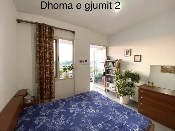 Tirane, jepet me qera apartament 2+1+Ballkon Kati 3, 110 m² 450 € (Aleksander konda)