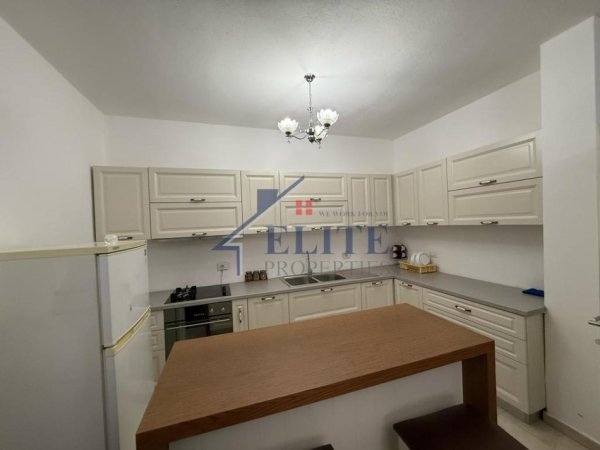 Tirane, jepet me qera apartament 3+1+Aneks+Ballkon Kati 3, 130 m² 700 € (Don Bosko)