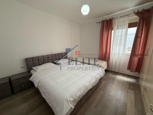 Tirane, jepet me qera apartament 3+1+Aneks+Ballkon Kati 3, 130 m² 700 € (Don Bosko)