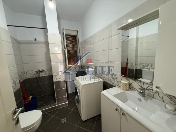 Tirane, jepet me qera apartament 3+1+Aneks+Ballkon Kati 3, 130 m² 700 € (Don Bosko)
