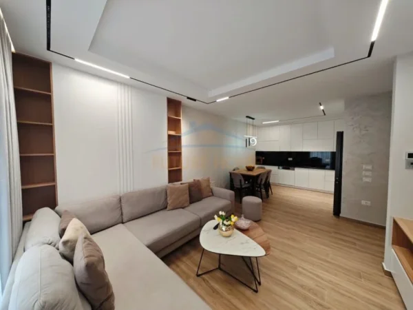 Tirane, shitet apartament 3+1+Ballkon Kati 4, 125 m² 300.000 € (Pallati me Shigjeta)