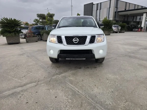 Pick-Up Nissan Navara 2.5 TDCI 4x4 KLIMA Gjermania 6-Marsha Nafte,  188.000 km 11.500 €