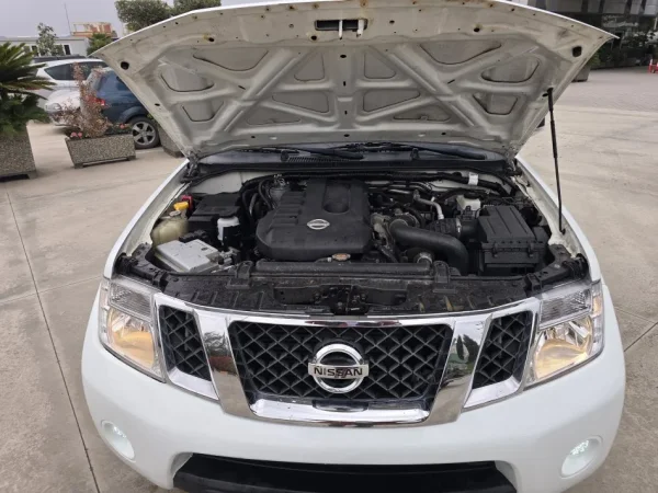 Pick-Up Nissan Navara 2.5 TDCI 4x4 KLIMA Gjermania 6-Marsha Nafte,  188.000 km 11.500 €