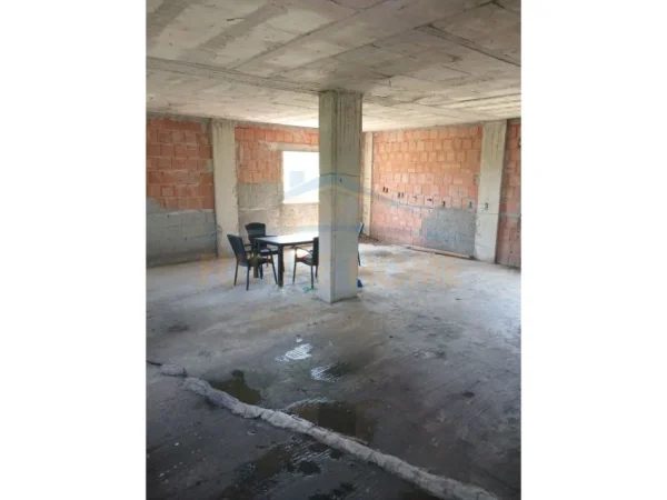 Durres, shes Vile 3 Katshe , 500 m² 240.000 € (Sukth)