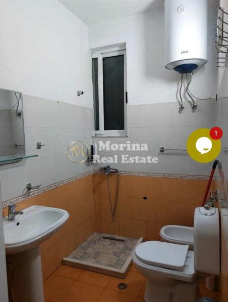Tirane, jepet me qera apartament 1+1 Kati 2, 65 m² 400 € (Rruga 5 Maji)
