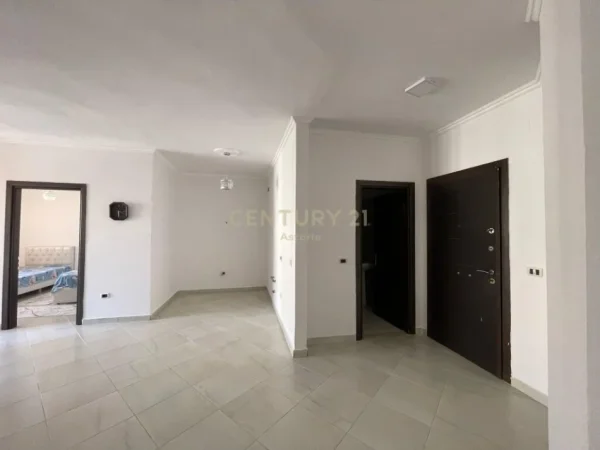 Tirane, shitet apartament 2+1 Kati 5, 125 m² 125.000 € (Kompleksi Fratari, ne Astirt)