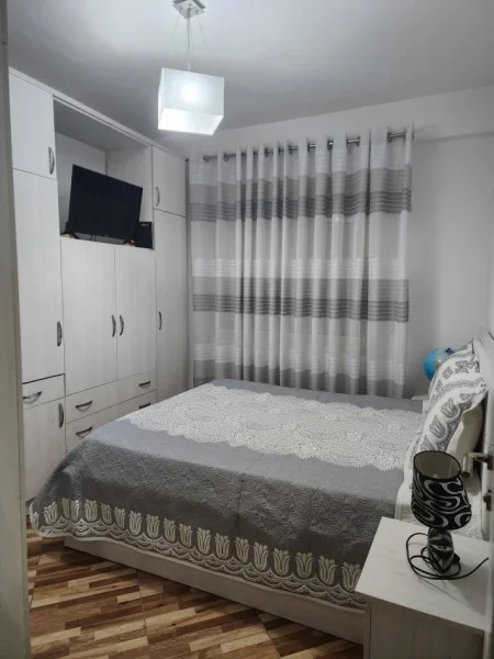 Tirane, shitet apartament 1+1+Aneks+Ballkon Kati 4, 66 m² 110.000 € (Bedri Karapici)