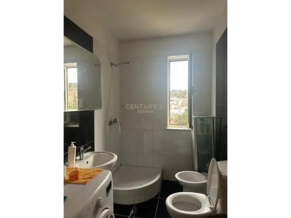 Tirane, jap me qera apartament 2+1+Ballkon , 100 m² 560 € (KOPSHTI ZOOLOGJIK)