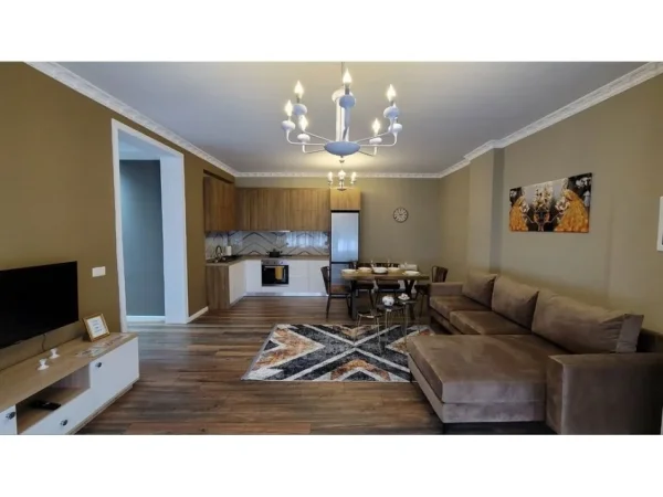 Tirane, jap me qera apartament 2+1+2+ POST PARKIMI+VERANDE , 170 m² 1.000 € (KOPSHTI BOTANIK)