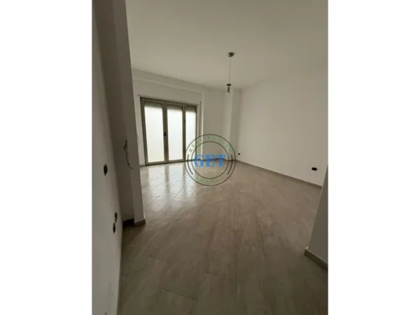 Durres, shitet apartament 2+1+Aneks+Ballkon Kati 3, 116 m² 155.000 € (Shitet Super, Apartament 2+1+2, Qender, Durres!)