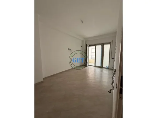 Durres, shitet apartament 2+1+Aneks+Ballkon Kati 3, 116 m² 155.000 € (Shitet Super, Apartament 2+1+2, Qender, Durres!)