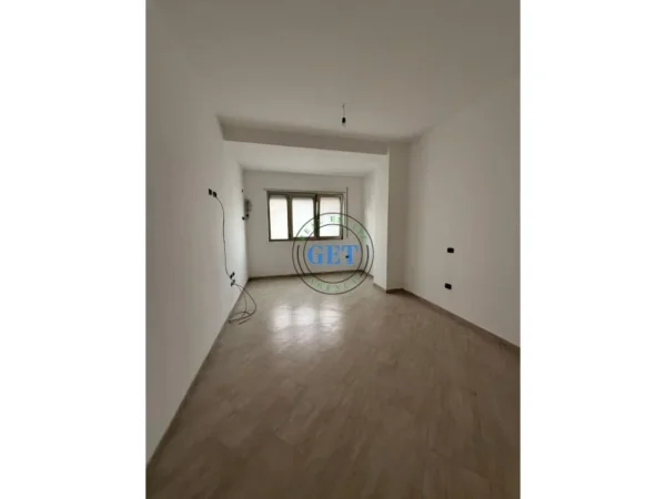 Durres, shitet apartament 2+1+Aneks+Ballkon Kati 3, 116 m² 155.000 € (Shitet Super, Apartament 2+1+2, Qender, Durres!)