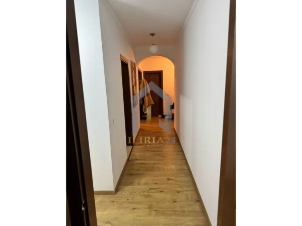 Tirane, shes apartament 3+1+Aneks+Ballkon Kati 6, 124 m² 174.398 € (Laprake)