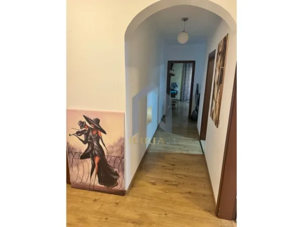 Tirane, shes apartament 3+1+Aneks+Ballkon Kati 6, 124 m² 174.398 € (Laprake)