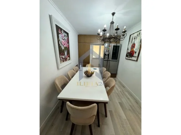 Tirane, shes apartament 3+1+Aneks+Ballkon Kati 6, 124 m² 174.398 € (Laprake)