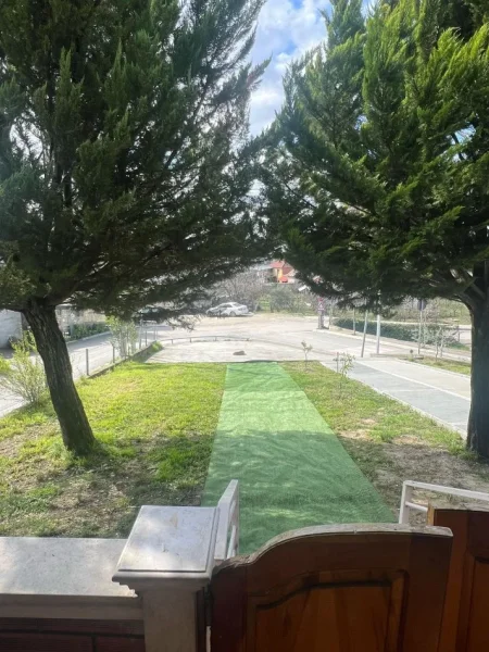 Tirane, Shtepi private me qira 1+1 Kati 0, 50 m² 350 € (Paskuqan)