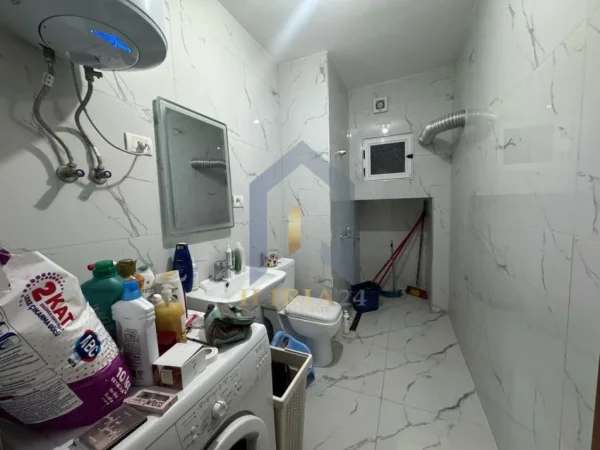 Tirane, shes 3+1+Ballkon Kati 1, 130 m² 134.000 € (Laprake)