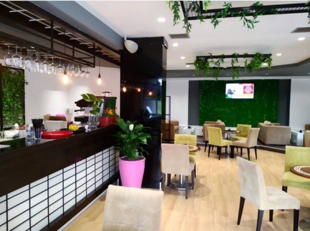 Tirane, jepet me qera lokal Kati 0, 140 m² 1.000 € (kodra e diellit)