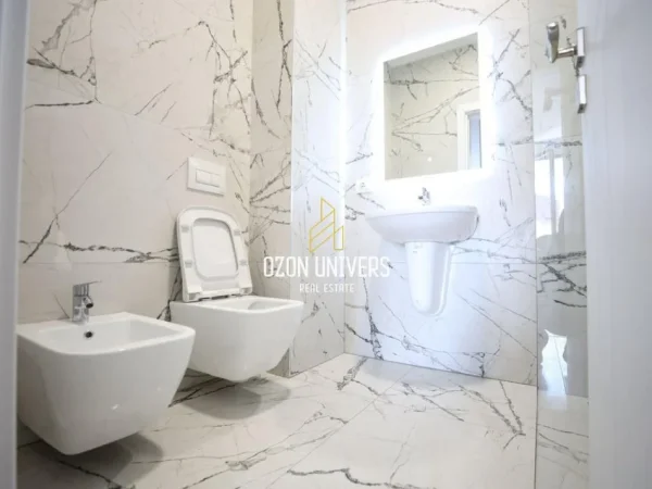 Tirane, shitet apartament 1+1 Kati 2, 65 m² 200.000 € (Blloku Ambasadave)