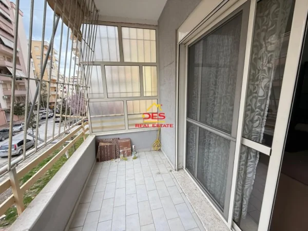 Vlore, shitet apartament 2+1+Ballkon Kati 2, 102 m² 160.000 € (Rruga Gjergj Arianiti)