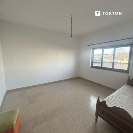 Tirane, jepet me qera apartament 1+1 Kati 1, 100 m² 300 € (Allias, Tiranë, TT 1938)