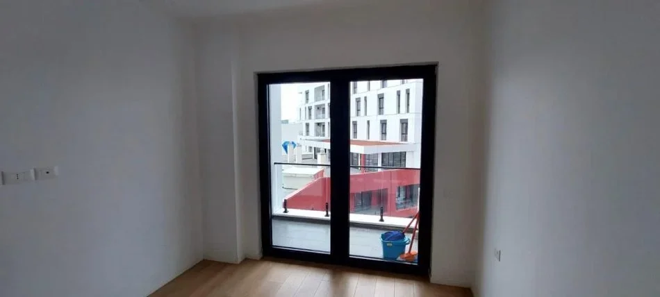 Tirane, jepet me qera apartament 1+1 Kati 9, 70 m² 500 € (Rruga e Dibres)