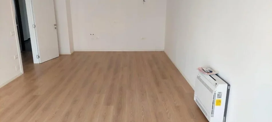 Tirane, jepet me qera apartament 1+1 Kati 9, 70 m² 500 € (Rruga e Dibres)