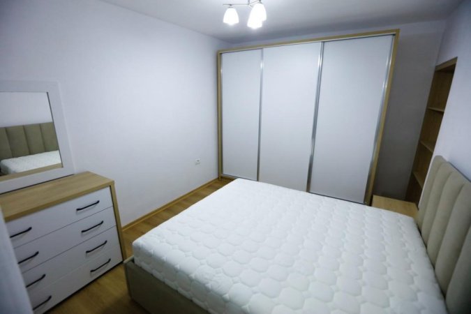 Tirane, jepet me qera apartament 1+1 Kati 1, 65 m² 450 € (bllok)
